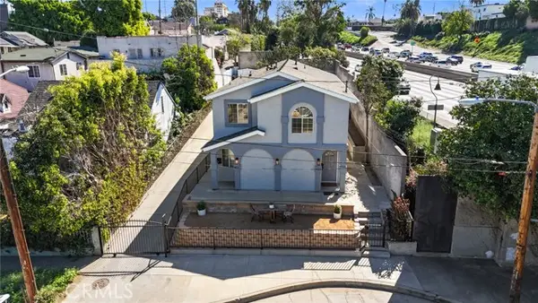 422 Parkman, Los Angeles, CA 90026