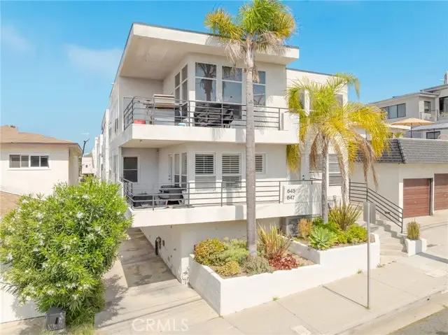 647 1st Place, Hermosa Beach, CA 90254 - #2