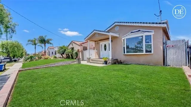 1041 King, Wilmington, CA 90744 - #3