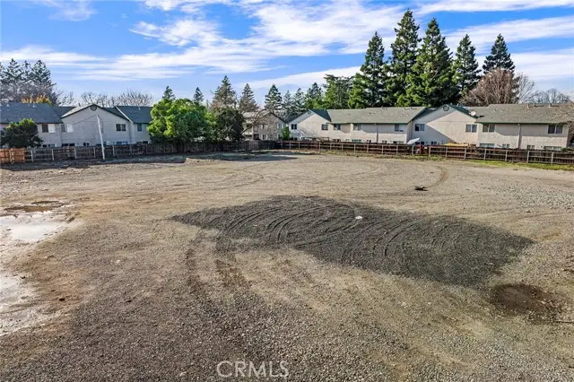996 E 1st, Chico, CA 95926 - #2
