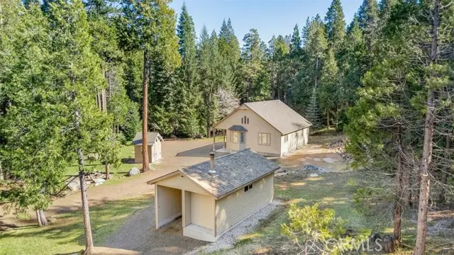 5022 Elderberry, Weed, CA 96094 - #1