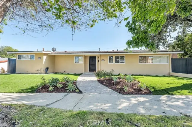 20324 Oxnard Street, Woodland Hills, CA 91367 - #3