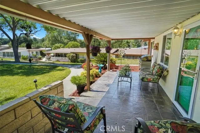 19348 Avenue Of The Oaks, Santa Clarita, CA 91321 - Image #2