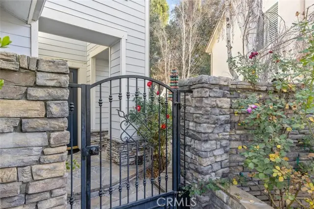 23302 Clifton Place, Valencia, CA 91354 - Image #3