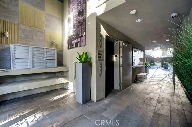 11023 Fruitland Drive #304, Studio City, CA 91604 - Image #3