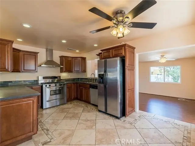 7702 Ben Avenue, North Hollywood, CA 91605 - Image #2