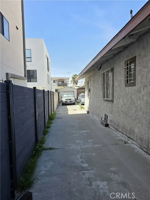 527 N Hobart Boulevard, Los Angeles, CA 90004 - Image #3