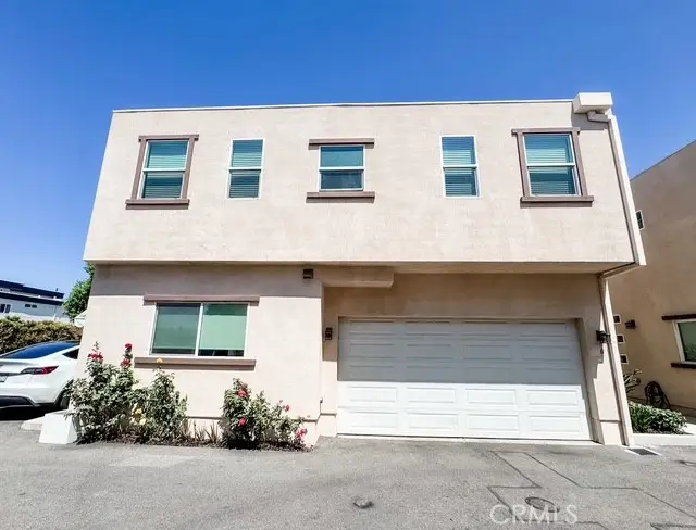 9237 Wakefield Avenue #6, San Fernando Valley, CA 91402 - Image #1
