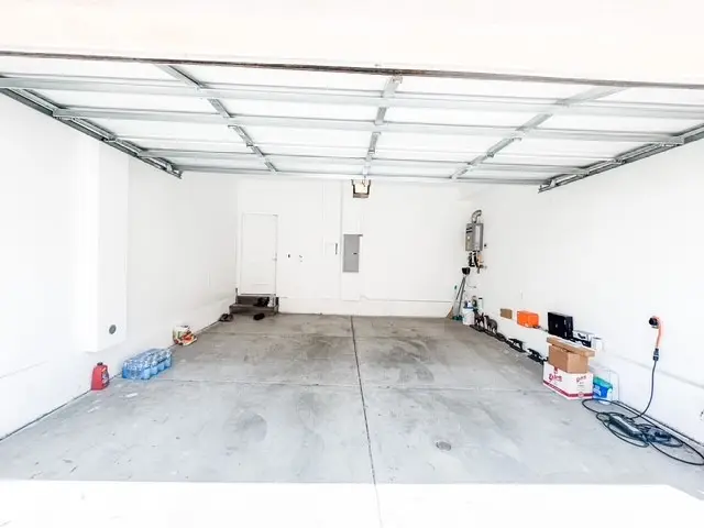 9237 Wakefield Avenue #6, San Fernando Valley, CA 91402 - Image #3