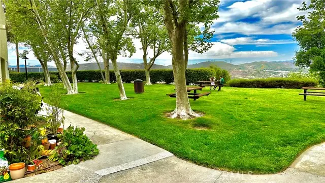 21308 Eucalyptus Way #202, Santa Clarita, CA 91321 - Image #2