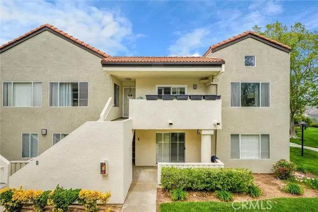 21308 Eucalyptus Way #202, Santa Clarita, CA 91321 - Image #3