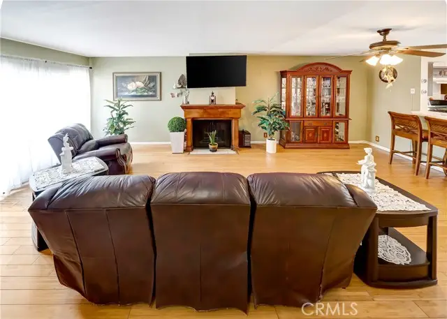 7226 Jordan Avenue #6, Canoga Park, CA 91303 - #3