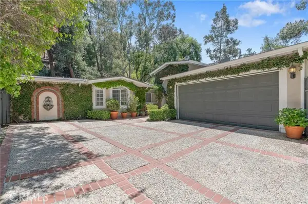 3818 Hayvenhurst Avenue, Encino (los Angeles), CA 91436