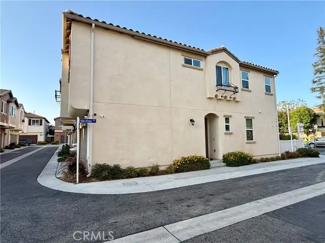 9758 N Abrego Court, San Fernando Valley, CA 91402 - Image #3