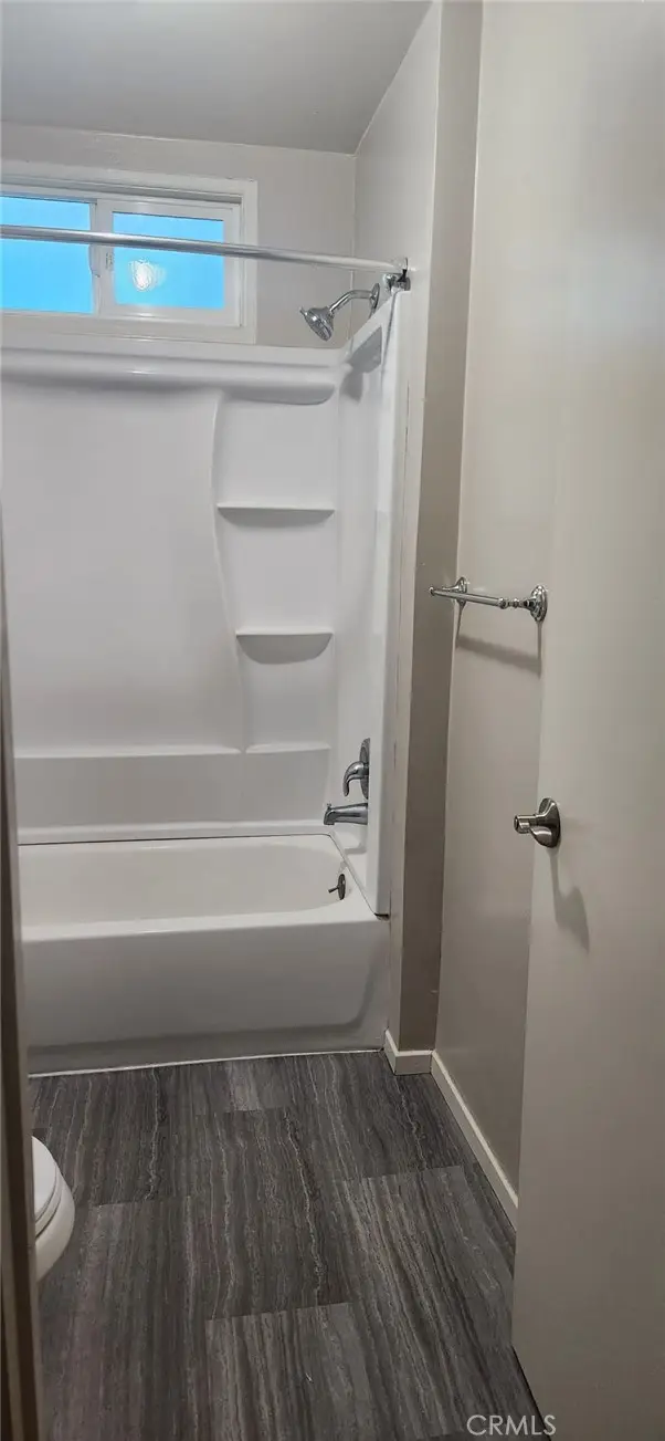 901 E 42nd, Los Angeles, CA 90011 - #2