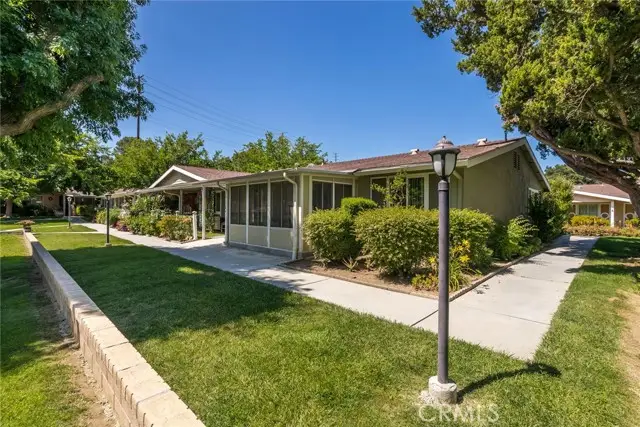 19124 Avenue Of The Oaks #A, Santa Clarita, CA 91321 - Image #3