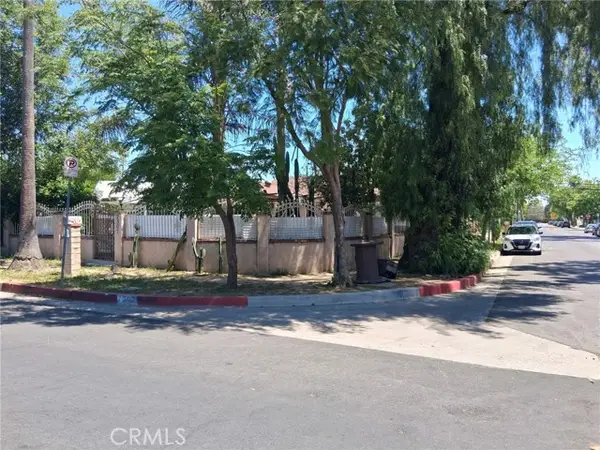 7502 Remmet Avenue, Canoga Park (los Angeles), CA 91303