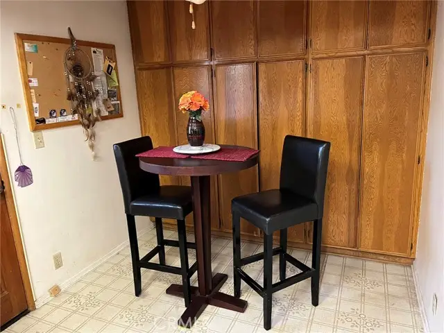 5827 Corbin Avenue, Tarzana, CA 91356 - Image #3