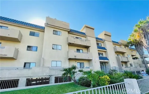 10901 Laurel Cny Blvd #209, San Fernando, CA 91340