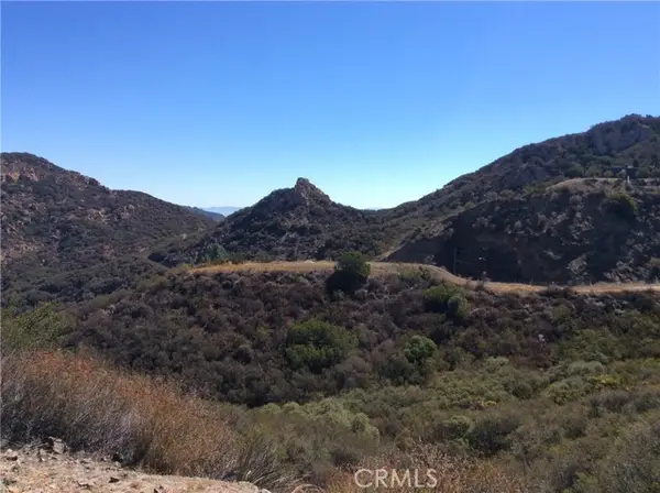 5 Kanan Road, Agoura Hills, CA 91301