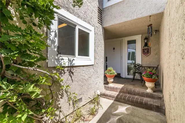 23130 Yvette Lane, Santa Clarita, CA 91355 - Image #1