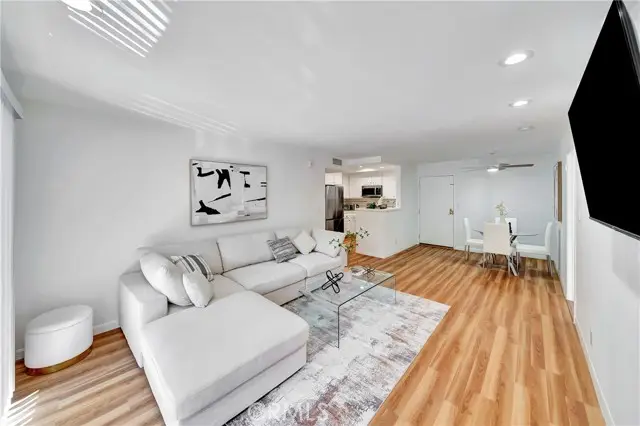 22100 Burbank Boulevard #230C, Woodland Hills, CA 91367 - Image #2