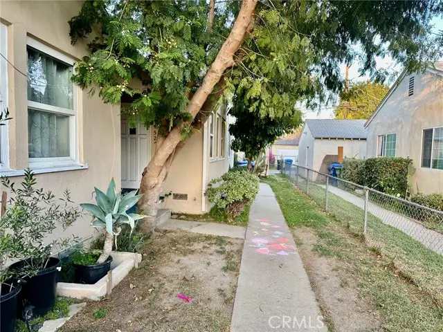 7450 Woodley Avenue, Van Nuys, CA 91406 - Image #3