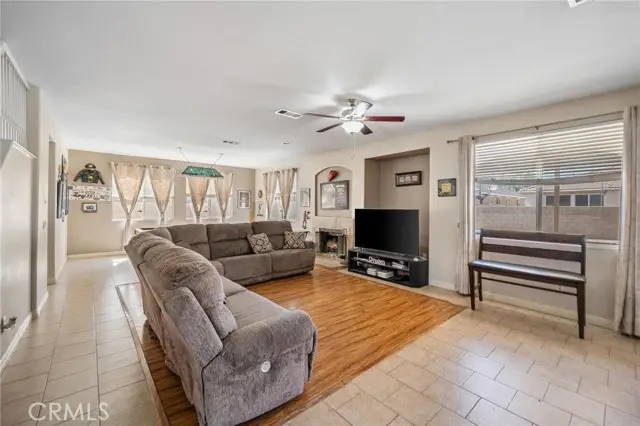 3537 Fairgreen Lane, Palmdale, CA 93551 - Image #2