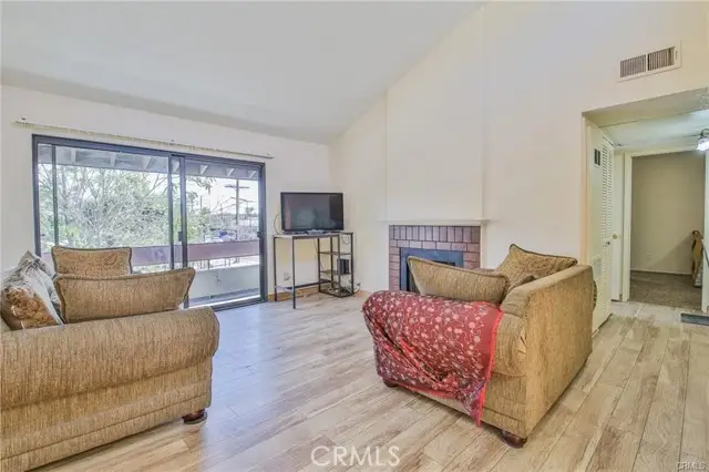 9600 Van Nuys Boulevard #206, San Fernando Valley, CA 91402 - Image #2