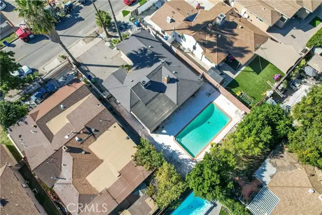 7736 Bellaire Avenue, North Hollywood, CA 91605 - Image #2