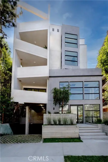 1361 Kelton Avenue #403, Los Angeles, CA 90024 - Image #1