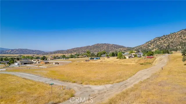23 Harness Ave, Tehachapi, CA 93561 - #2