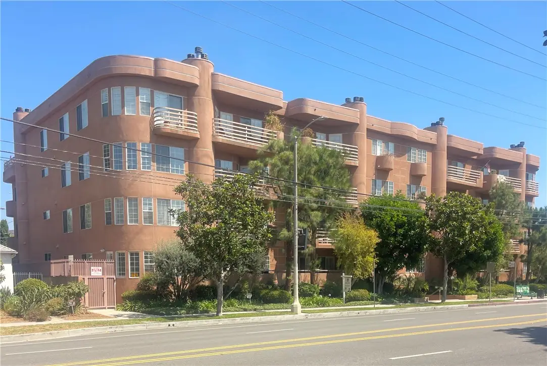 4310 Cahuenga Boulevard #103, Toluca Lake, CA 91602 - Image #1