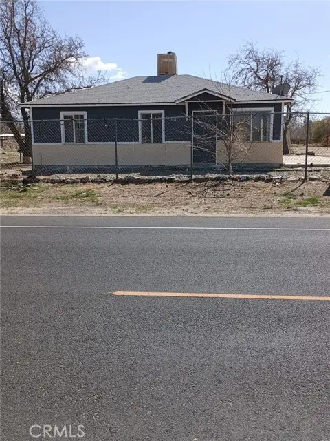 11028 E Avenue R, Sun Village, CA 93543 - Image #2