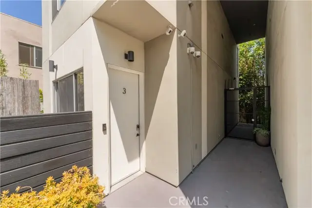 1040 N Curson Avenue #3, West Hollywood, CA 90046 - Image #2