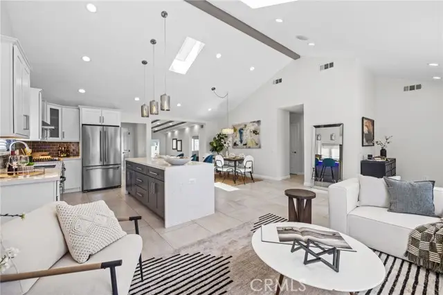 6017 Encino Avenue, Encino, CA 91316 - Image #1