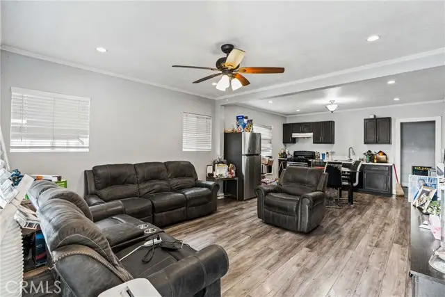 1049 W 61st Street, Los Angeles, CA 90044 - Image #3