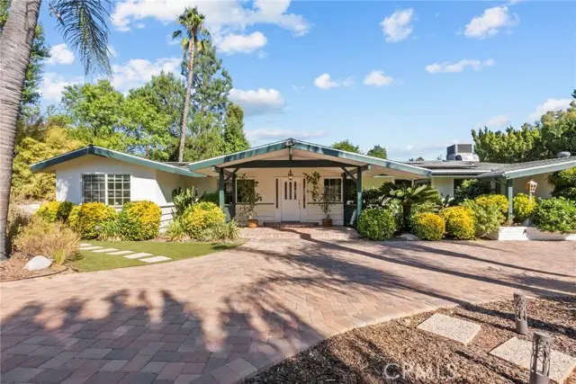 6022 Elba Place, Woodland Hills, CA 91367 - Image #2