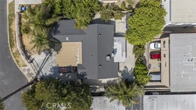 8134 Baird Avenue, Reseda, CA 91335 - Image #2