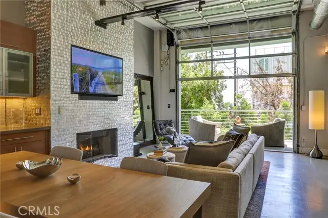 1152 N La Cienega Boulevard #203, West Hollywood, CA 90069 - Image #2