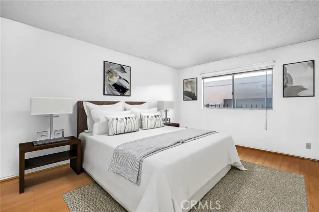 5414 Newcastle Avenue #33, Encino, CA 91316 - Image #2