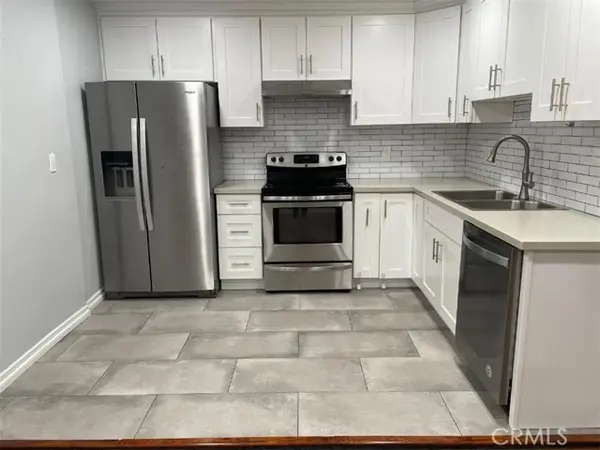 18619 Collins Street #F8, Tarzana (los Angeles), CA 91356