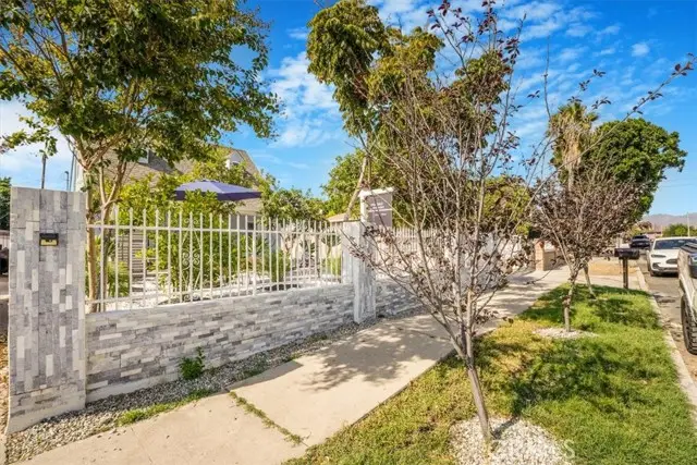 13737 Mercer Street, Pacoima, CA 91331 - #2