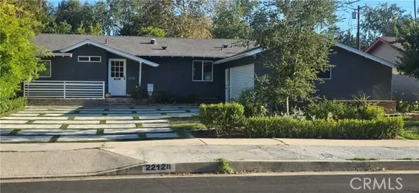 22128 Burton Street, Canoga Park (los Angeles), CA 91304