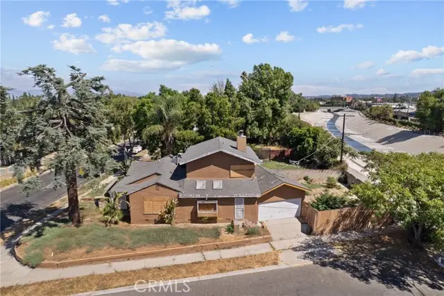 19448 Kittridge Street, Reseda, CA 91335 - Image #2