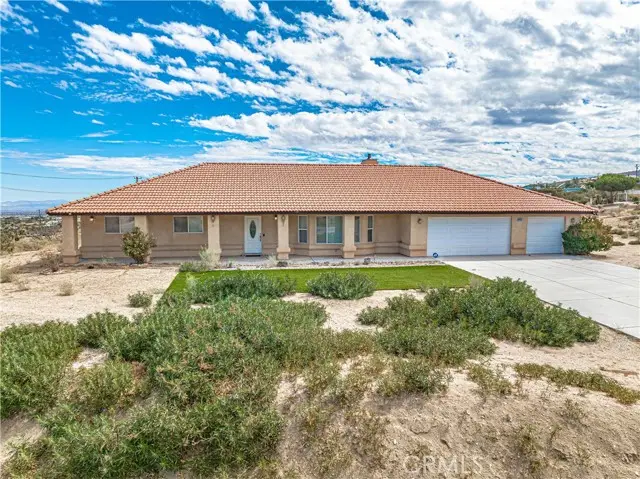8825 Beekley, Pinon Hills, CA 92372 - Image #2