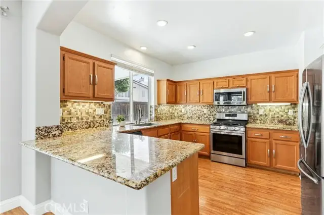 27220 Sterling Grove Lane, Santa Clarita, CA 91387 - Image #3