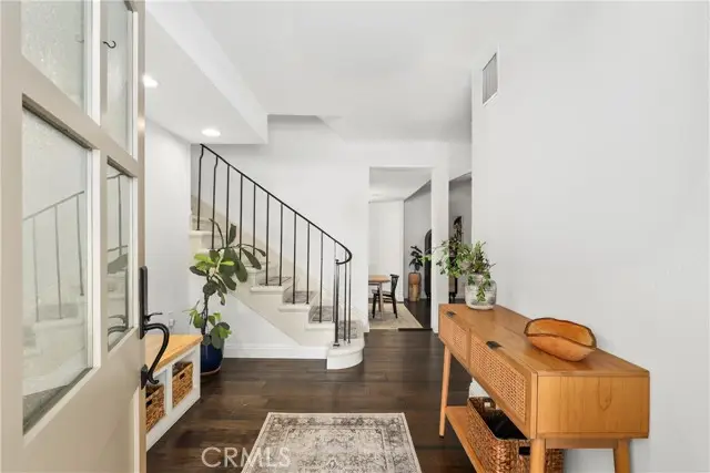 23546 Community, Canoga Park, CA 91304 - Image #2