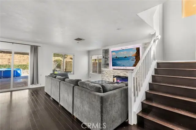 13204 Alta Vista Way, Sylmar, CA 91342 - Image #3