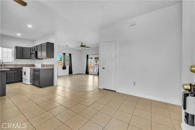 9212 S Loop Boulevard, California City, CA 93505 - Image #2